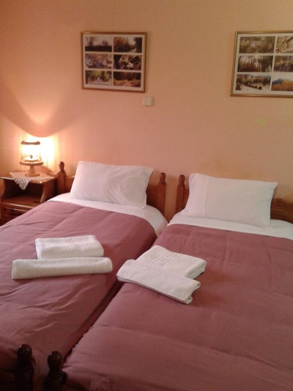 Zephyros Hotel Vitina Eksteriør billede
