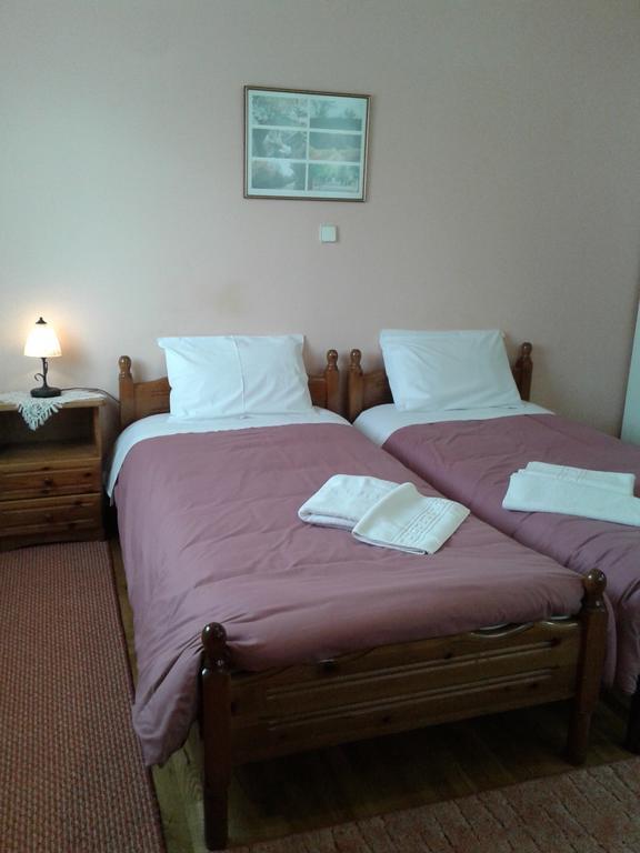 Zephyros Hotel Vitina Eksteriør billede